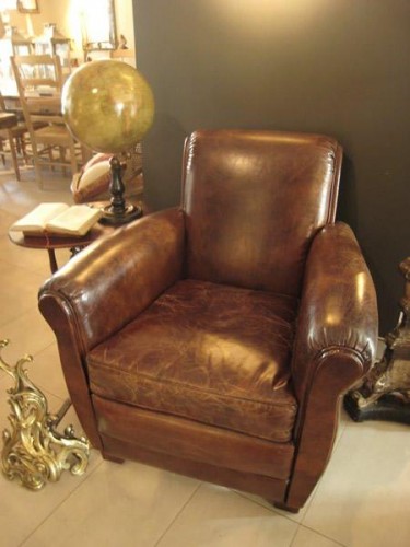 LEATHER CIGAR CHAIR