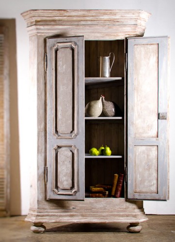 PAINTED CORNER CUPBOARD
