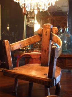18th C. OAK AND ELM WELSH CHILDS CHAIR