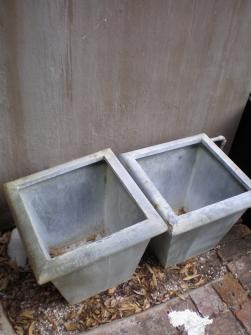 EUROPEAN ZINC SQUARE TAPERED PLANTER