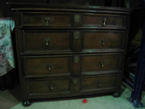 WILLIAM AND MARY OAK FOUR DRAWER CHEST