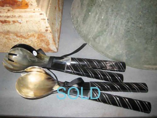PAIR OF HORN SALAD SERVERS WITH TWISTED HANDLES