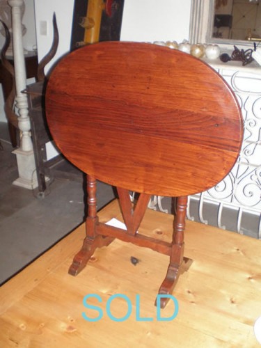FOLDING OAK WINE SIDE TABLE
