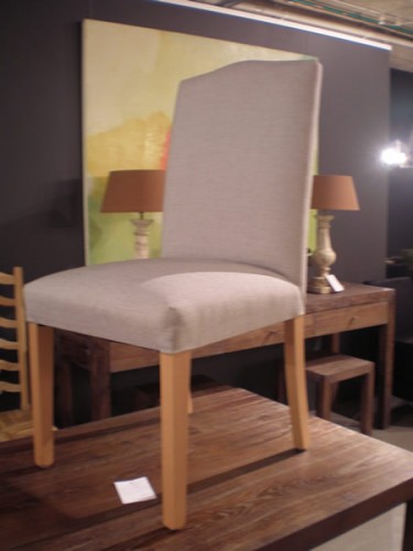 HUMPBACK DINING CHAIR