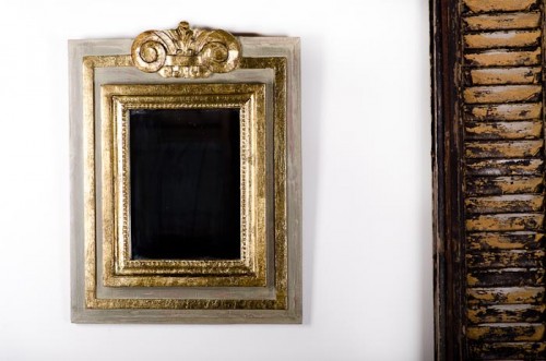 SMALLER FRENCH PAINTED AND GILDED SOLITAIRE MIRROR