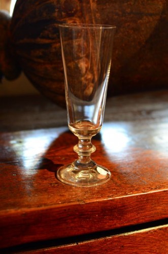 FRENCH CRYSTAL CHAMPAGNE FLUTES