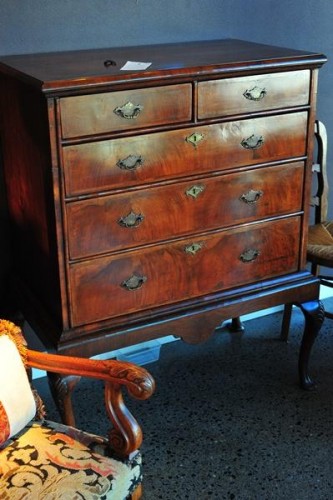 18th C. QUEEN ANNE WALNUT CHEST ON STAND