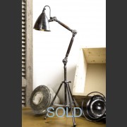 'EDISON' TRIPOD LAMP